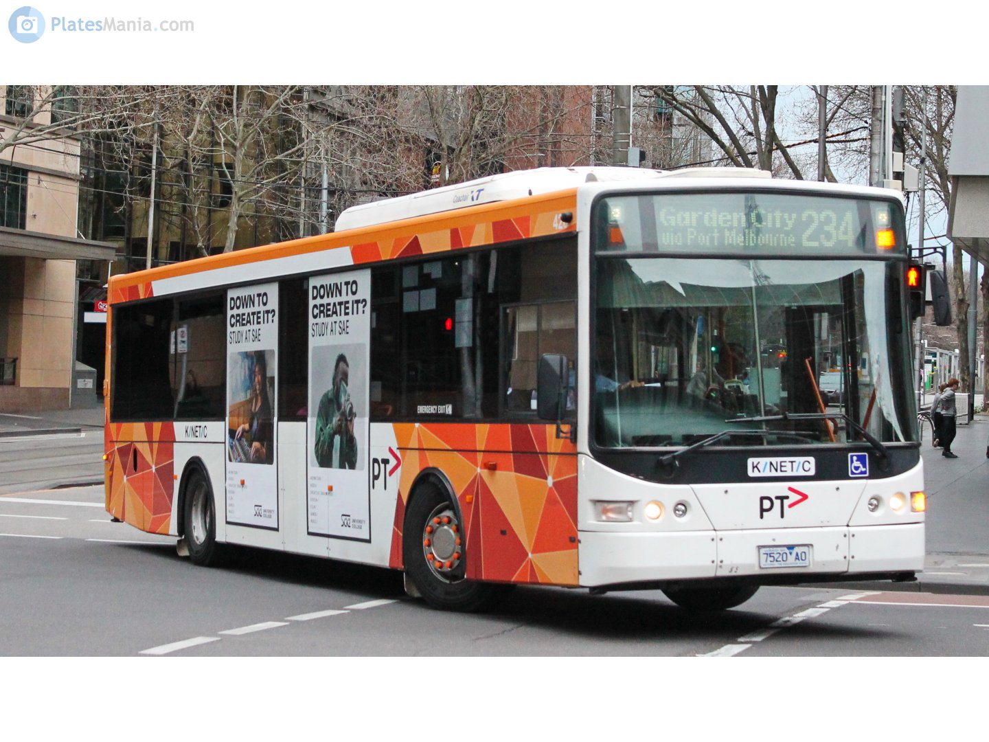 7520-AO, Volgren CR228L 