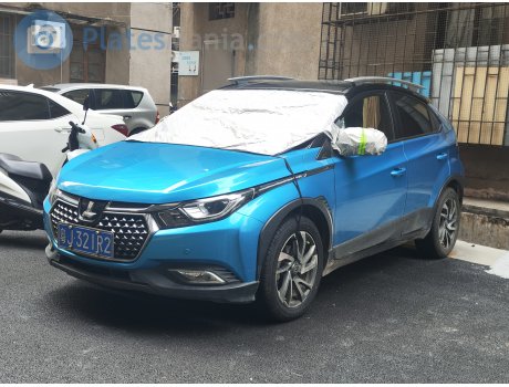 粤J·321R2, Luxgen U5