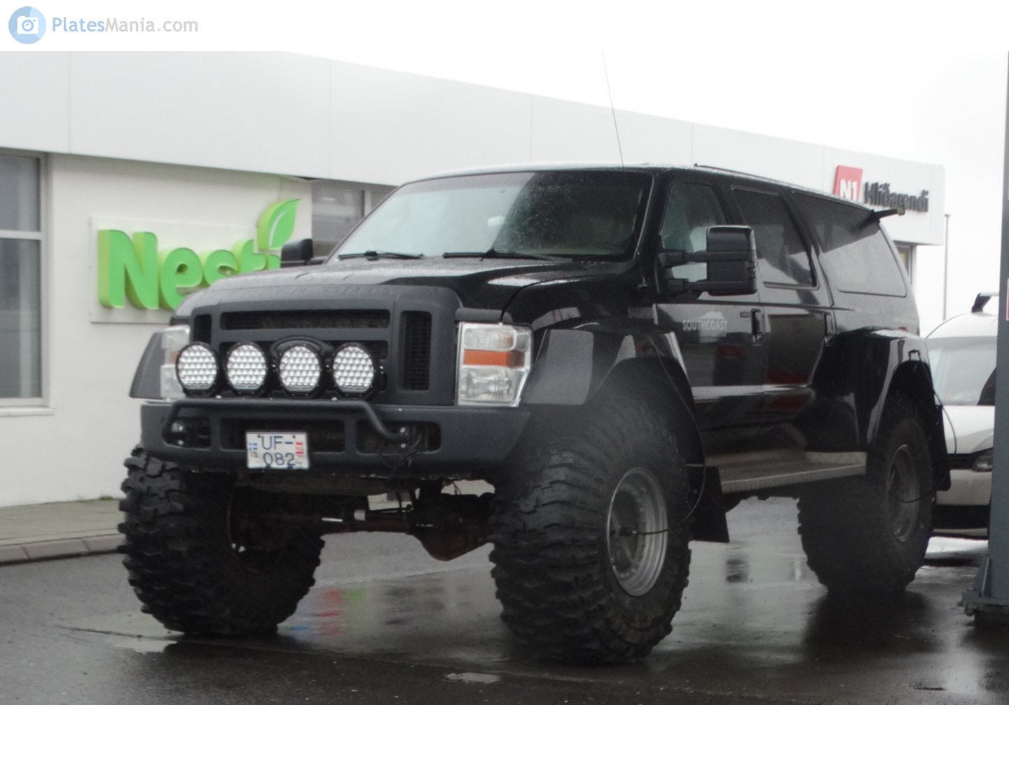UF 082, Ford Excursion 