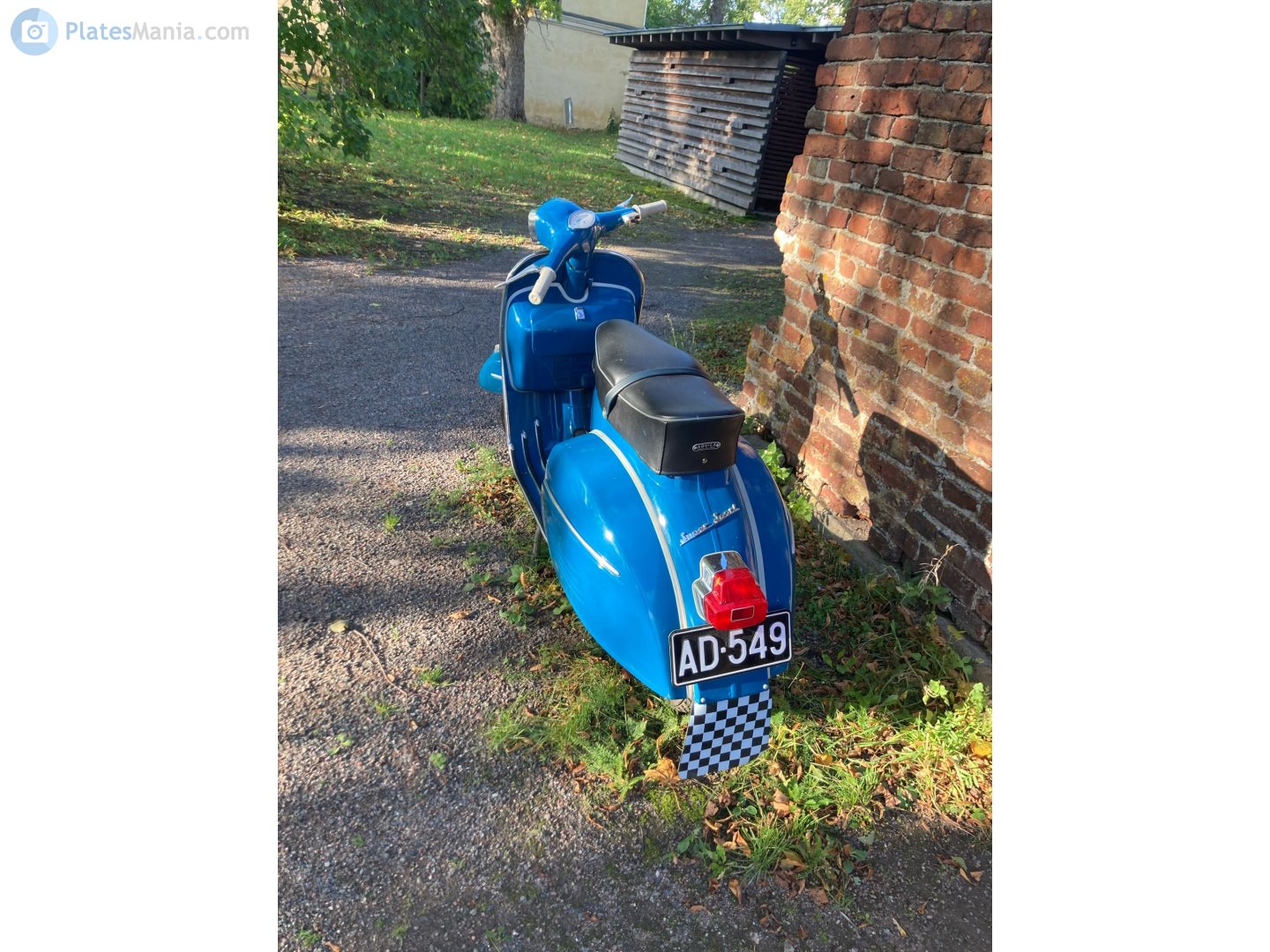 AD-549, Vespa 180 SS 