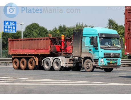 津A·03957D, CNHTC (Sinotruk) Howo / Chengdu V-Series