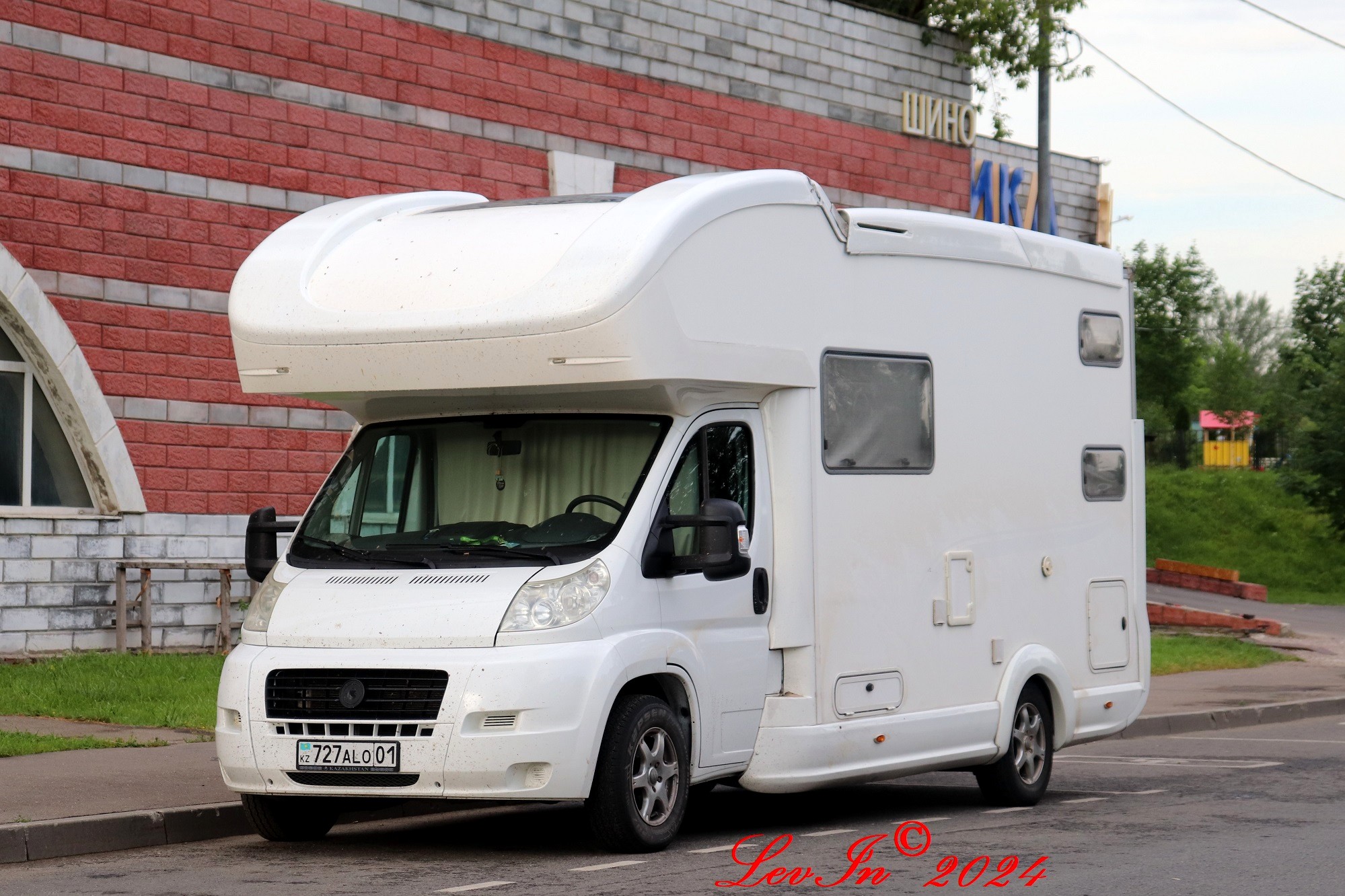 727 ALO 01, Eura Mobil Terrestra 