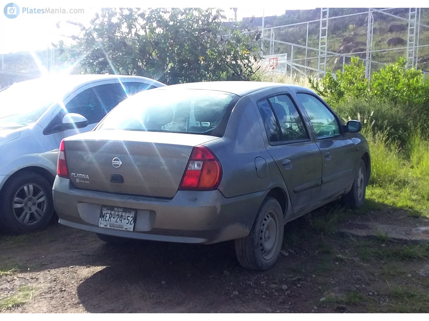 MER-24-52, Nissan Platina 1st gen (L65; LATAM-market), 2002–2010