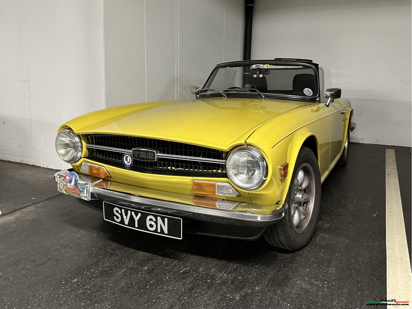 SVY6N, Triumph TR6 