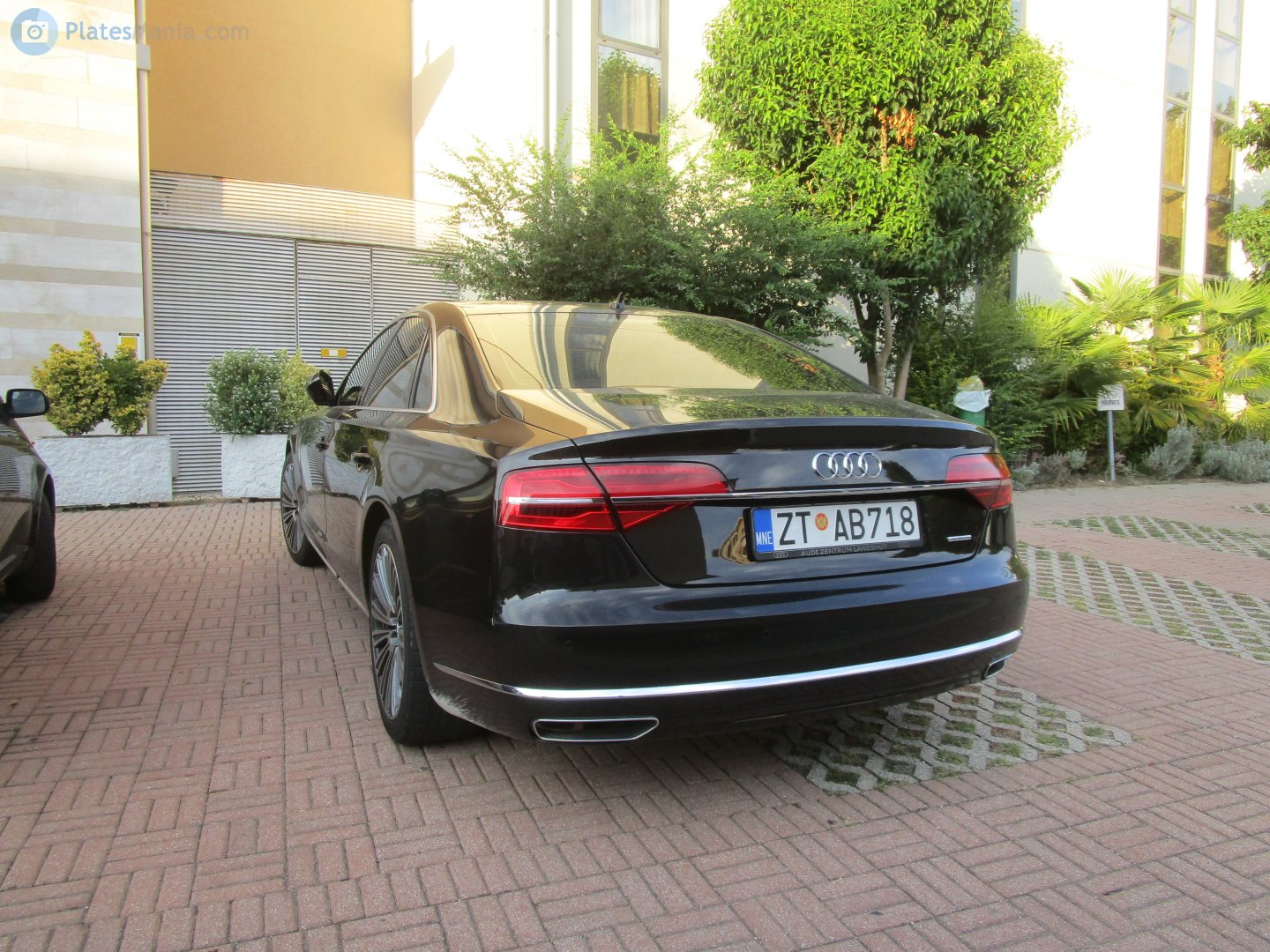 ZT AB718, Audi A8 3rd gen (D4/4H), facelift, 2013–2018
