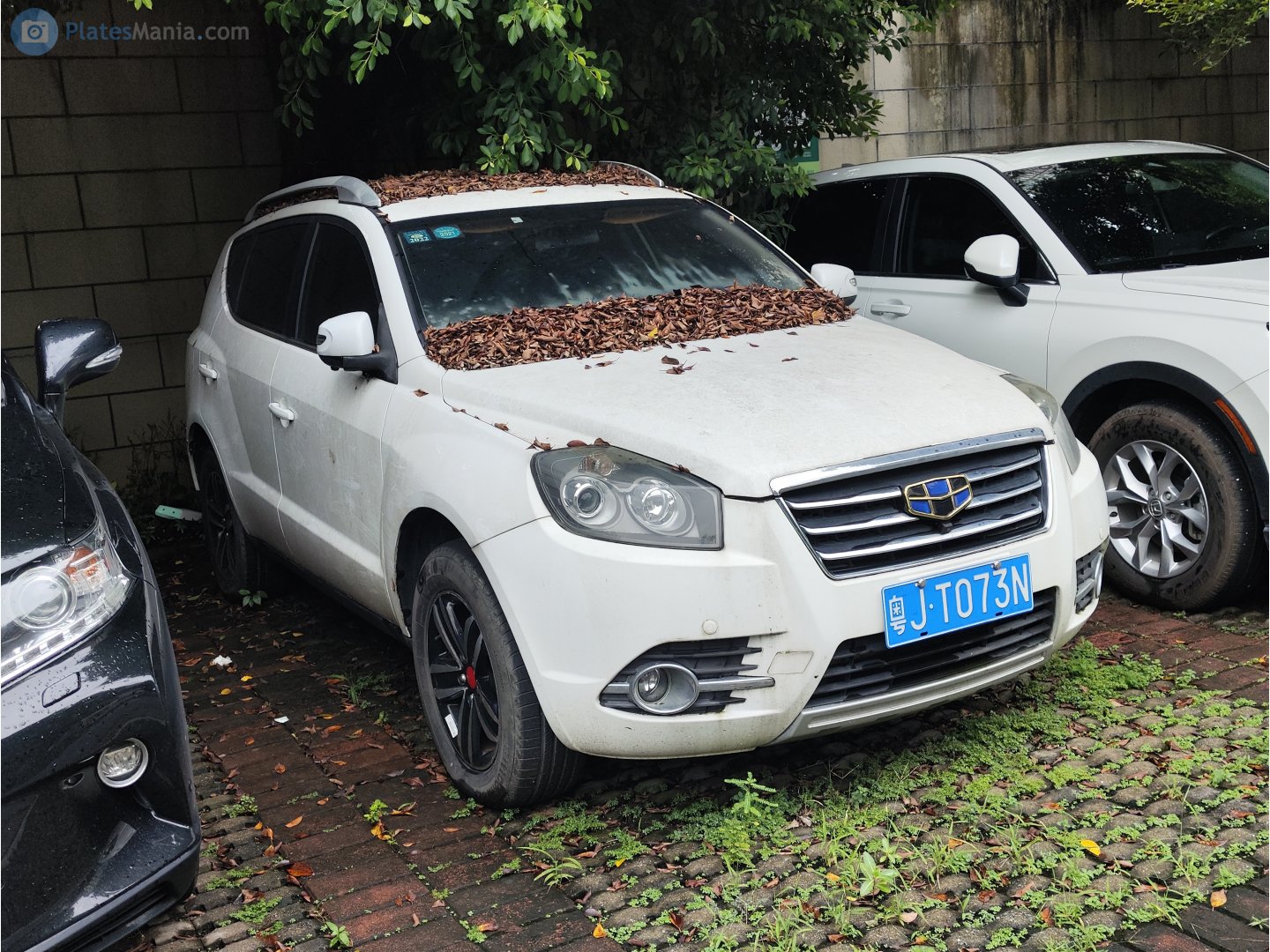 粤J·T073N, Geely GX7 1st gen, 2015–2016