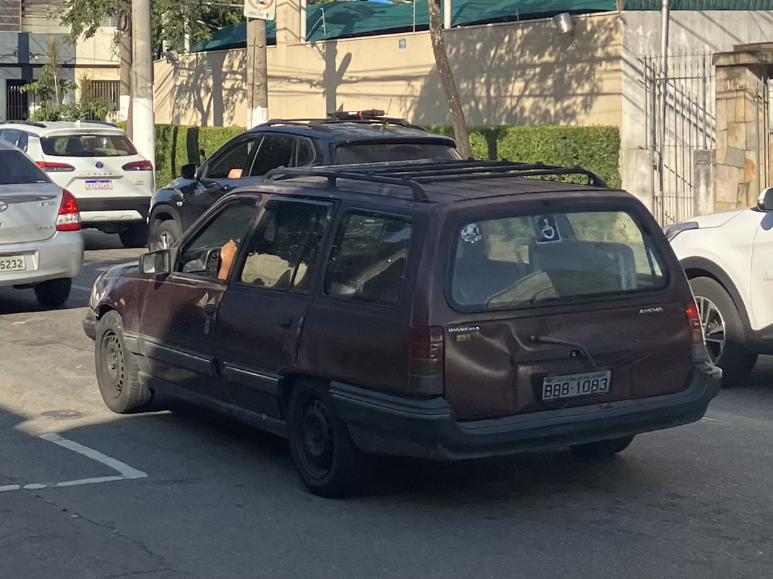 BBB-1083, Chevrolet Ipanema 1st gen 5-door Wagon (T85; T-body), 1990–1998