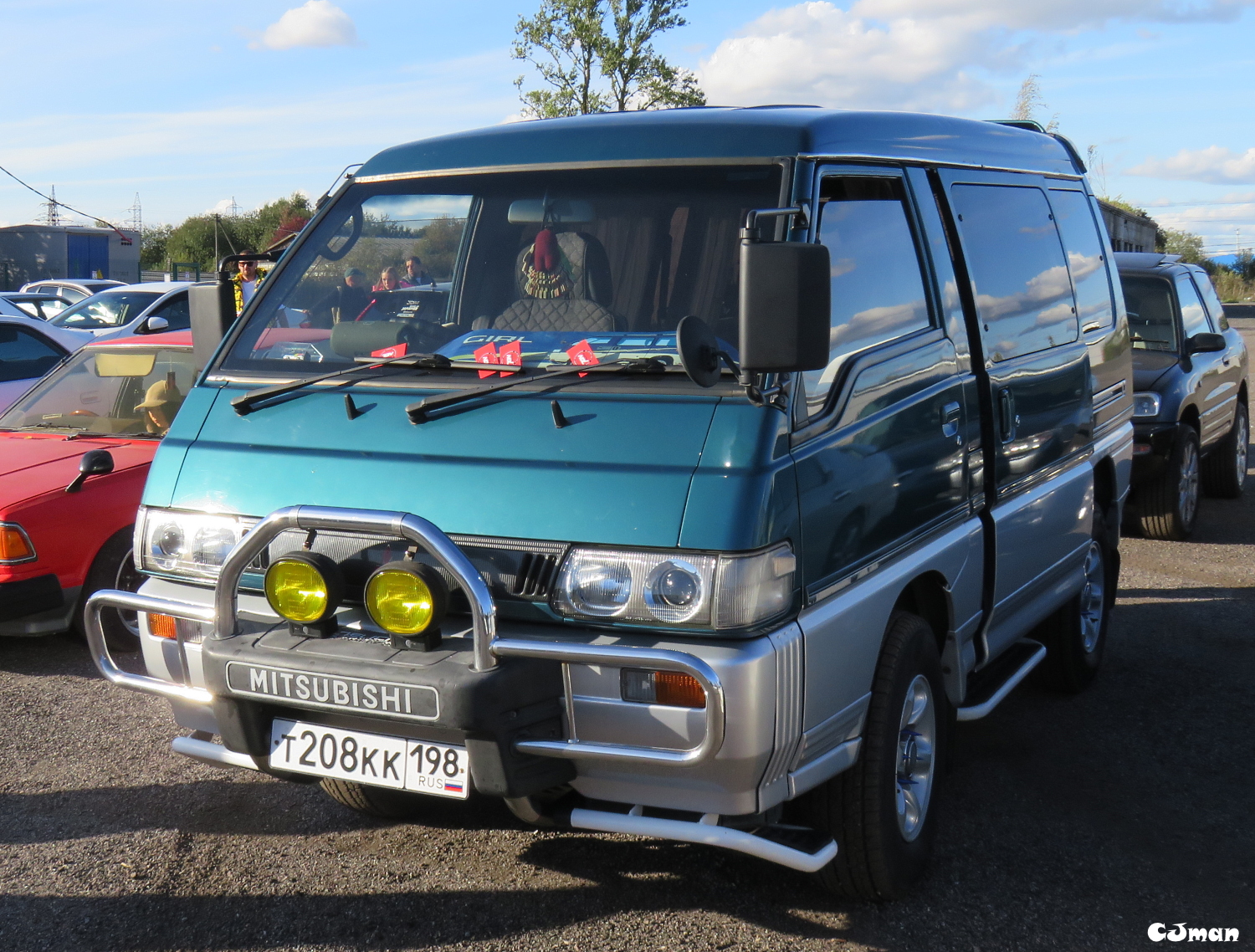 т 208 кк 198, Mitsubishi Delica 3rd gen Star Wagon, 1st facelift, 1990–1999
