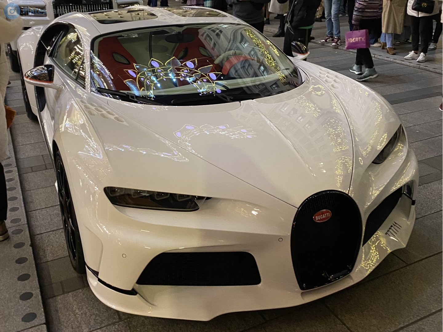 777711, Bugatti Chiron 2016–2024