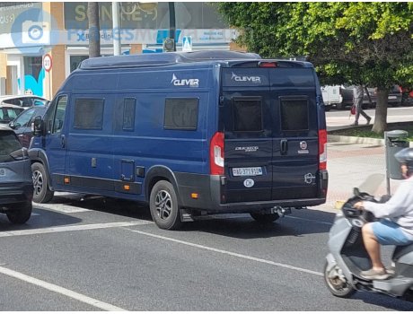 AG 371910, Clever Vans Runner