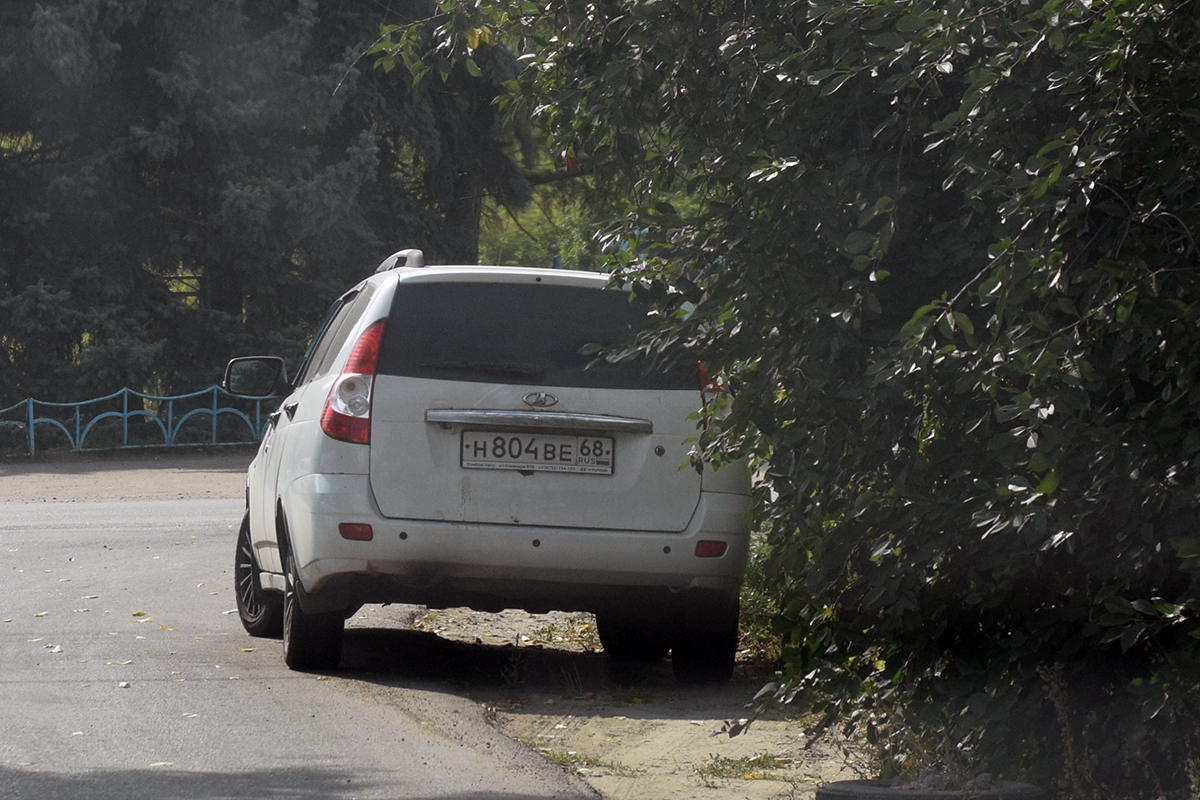 н 804 ве 68, Lada (VAZ) 2171 Priora 