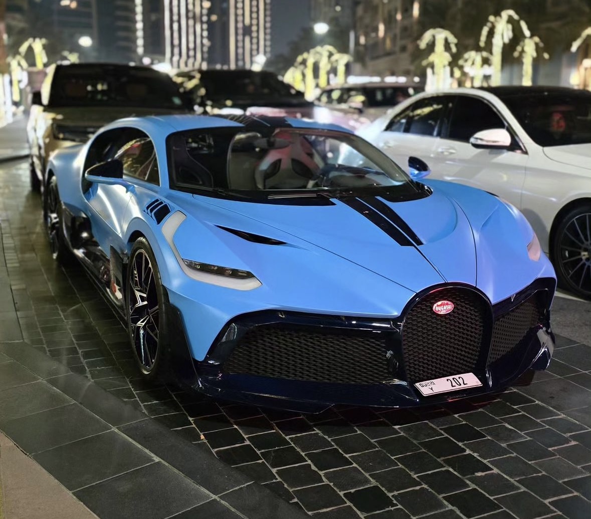 Y 202, Bugatti Divo 