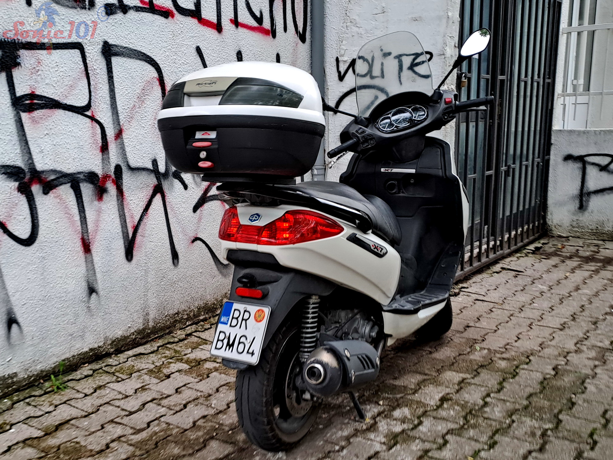 BR BM64, Piaggio X7 