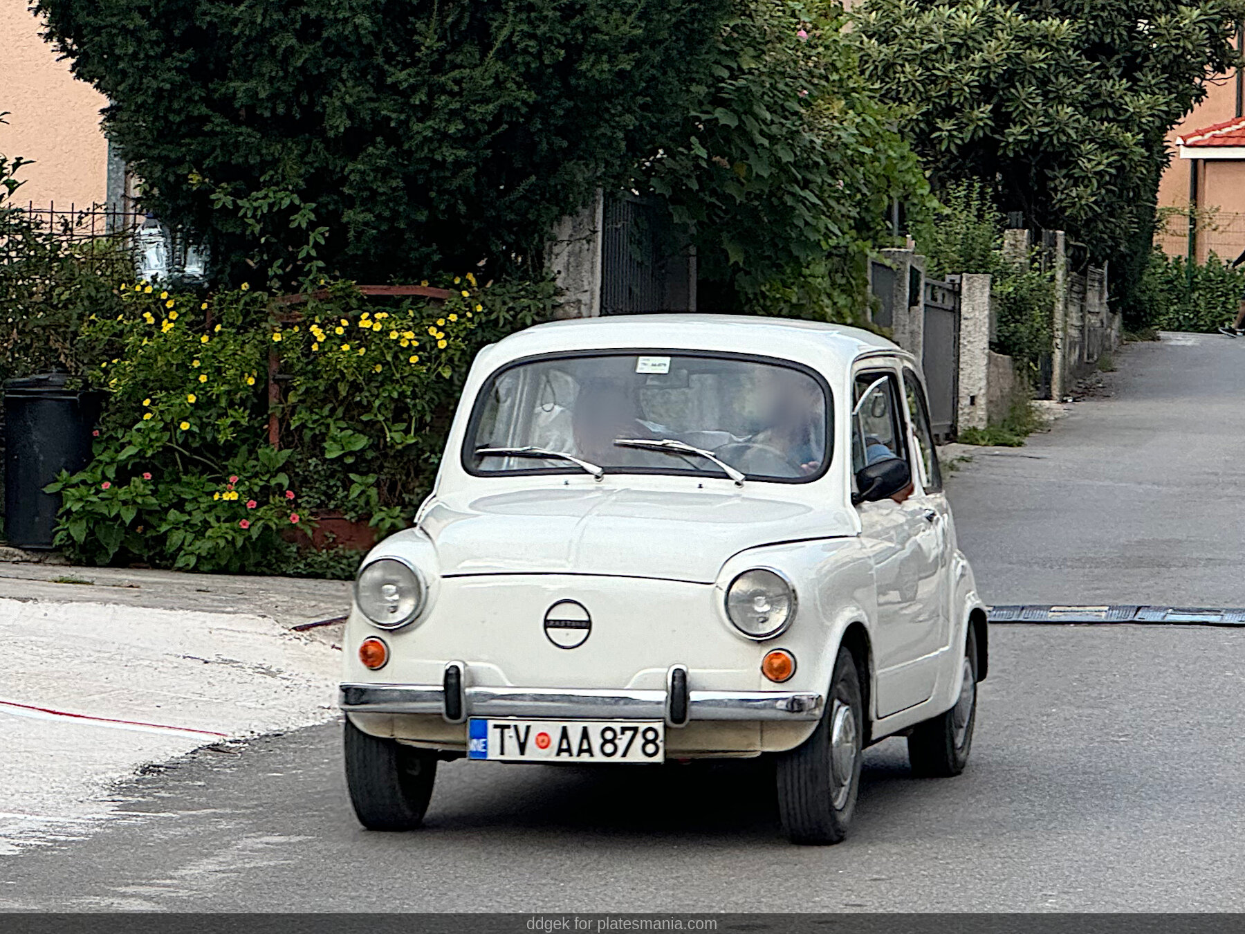 TV AA878, Zastava 750 750, 1955–1985