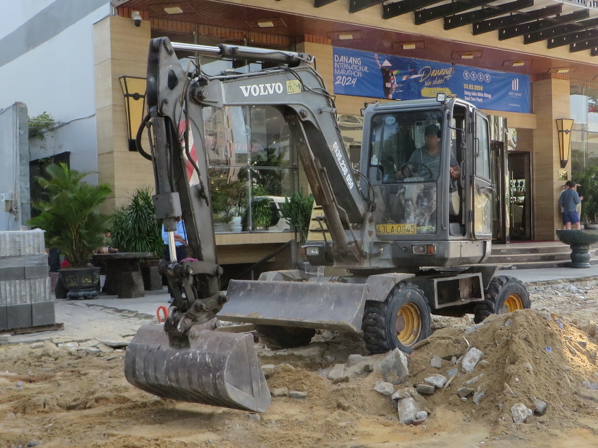 43LA-0945, Volvo EW-Series 