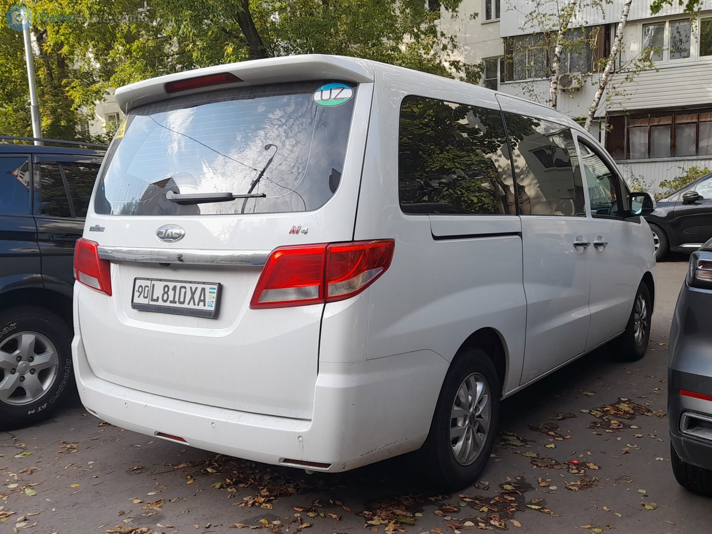 90 L 810 XA, JAC Refine M4 