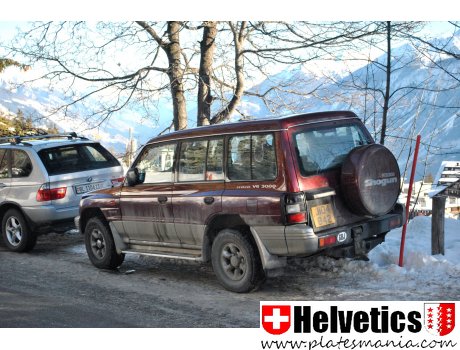 J104842, Mitsubishi Shogun