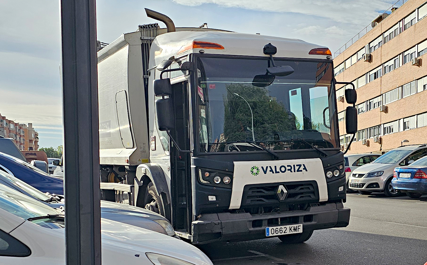 0662 KMF, Renault Trucks D 1st gen Access, 2014–