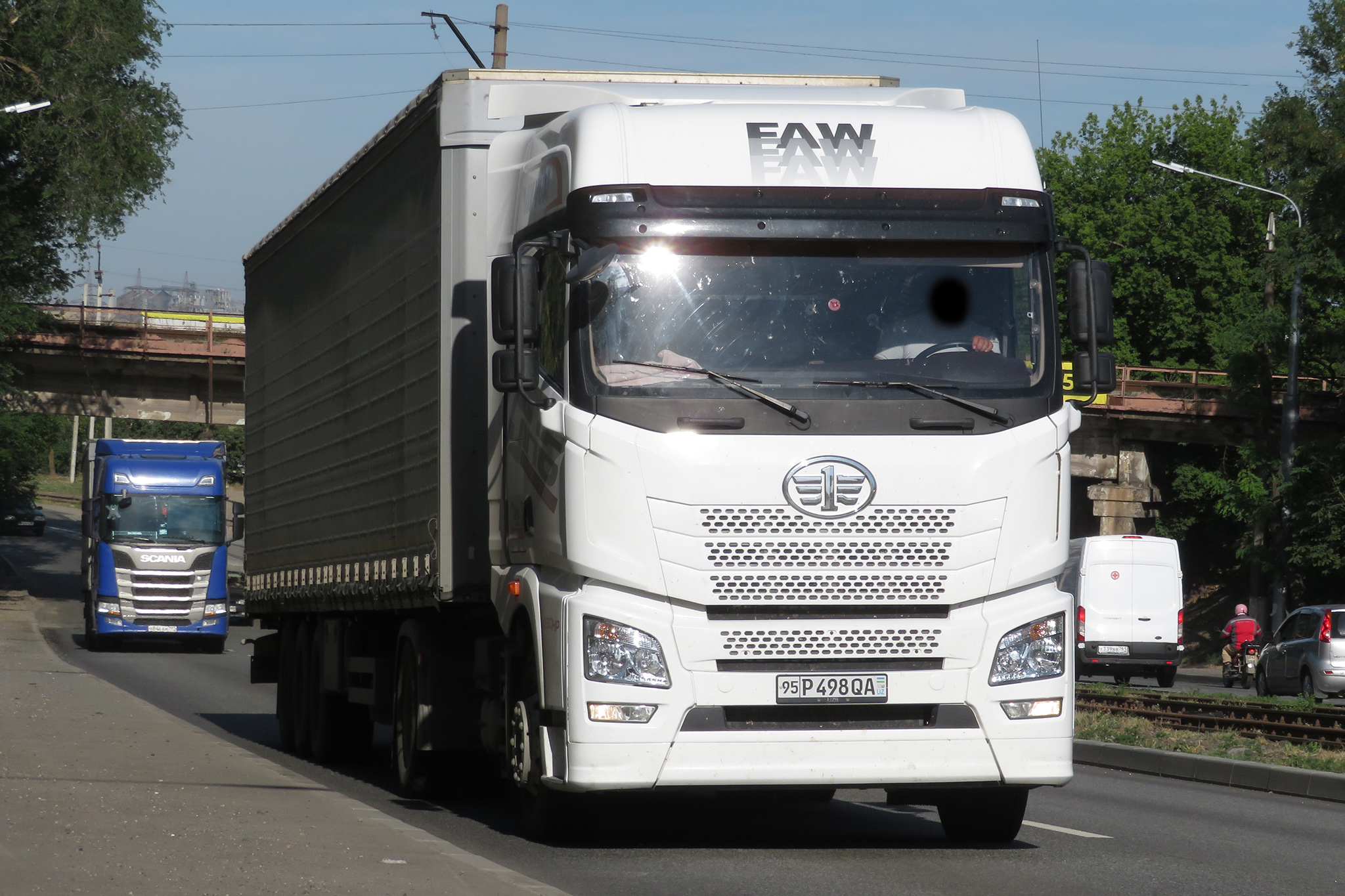 95 P 498 QA, FAW JH6 Oryx 