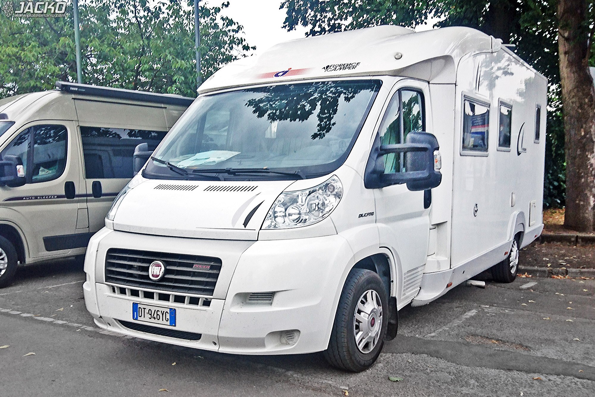 DT 946 YG, Caravans International Riviera 