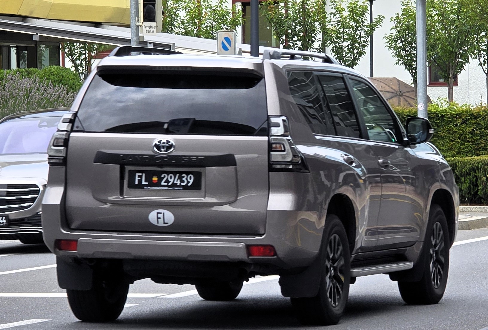 FL 29439, Toyota Land Cruiser Prado 4th gen 5-door SUV (J150), 2nd facelift, 2017–2023