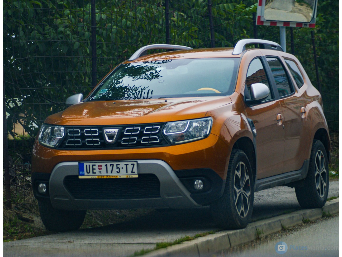 UE 175-TZ, Dacia Duster 2nd gen SUV (HM/HJD), 2017–2021