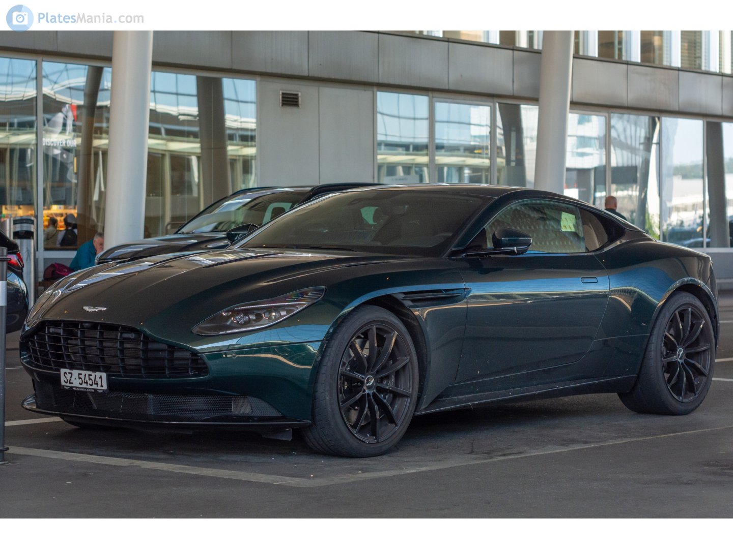 SZ 54541, Aston Martin DB11 Coupé (AM5), 2016–2023