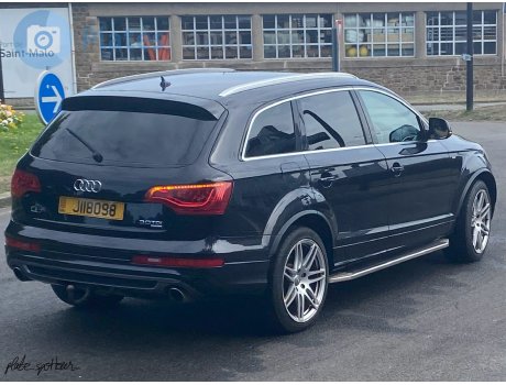 J118098, Audi Q7