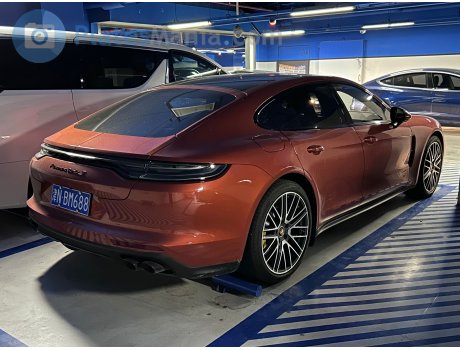 津N·BM688, Porsche Panamera