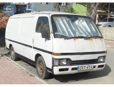 CAT 474, Isuzu Fargo