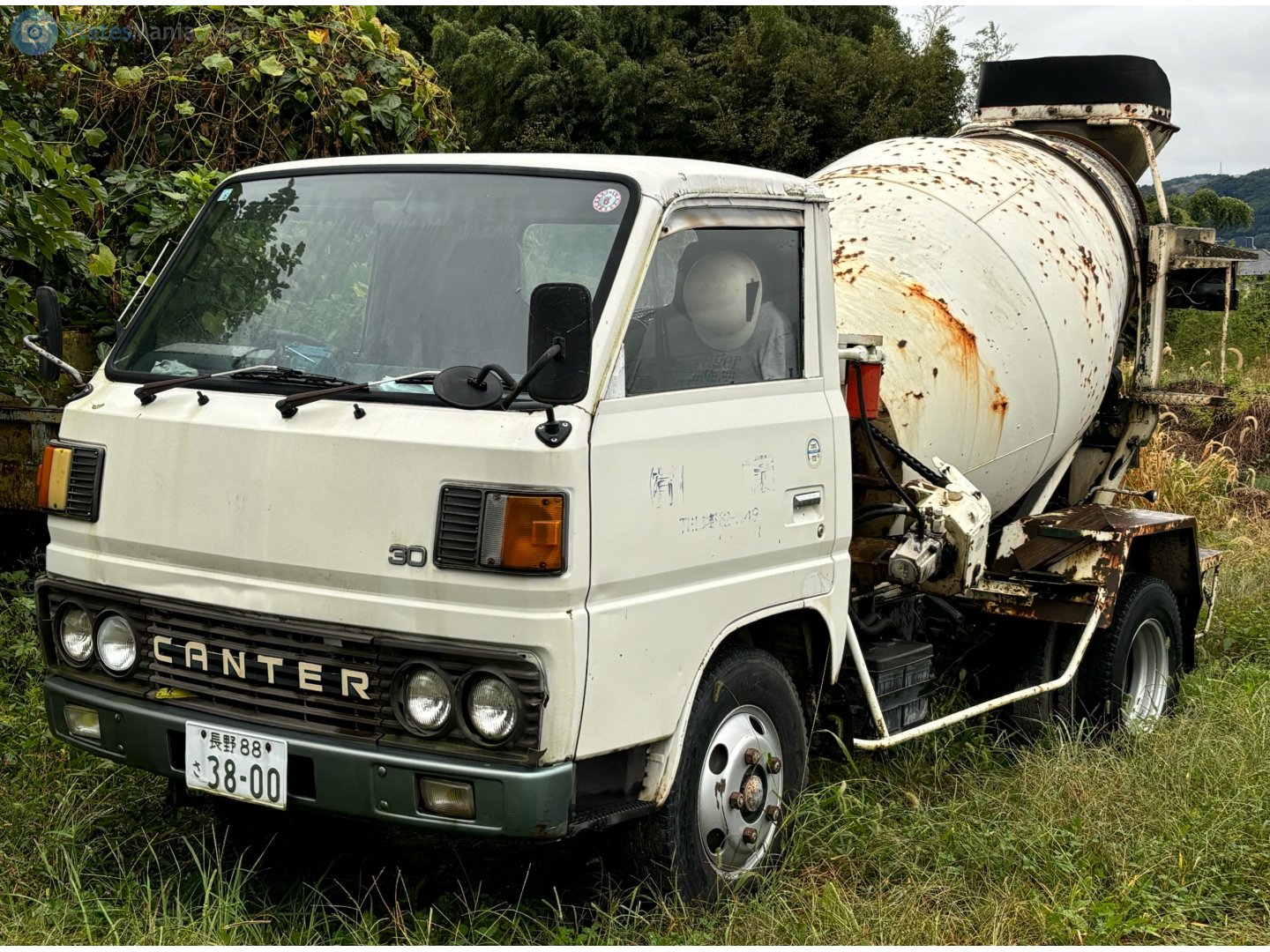 長野 88 さ 3800, Mitsubishi Canter 4th gen (FE1/FE2), 1978–1985