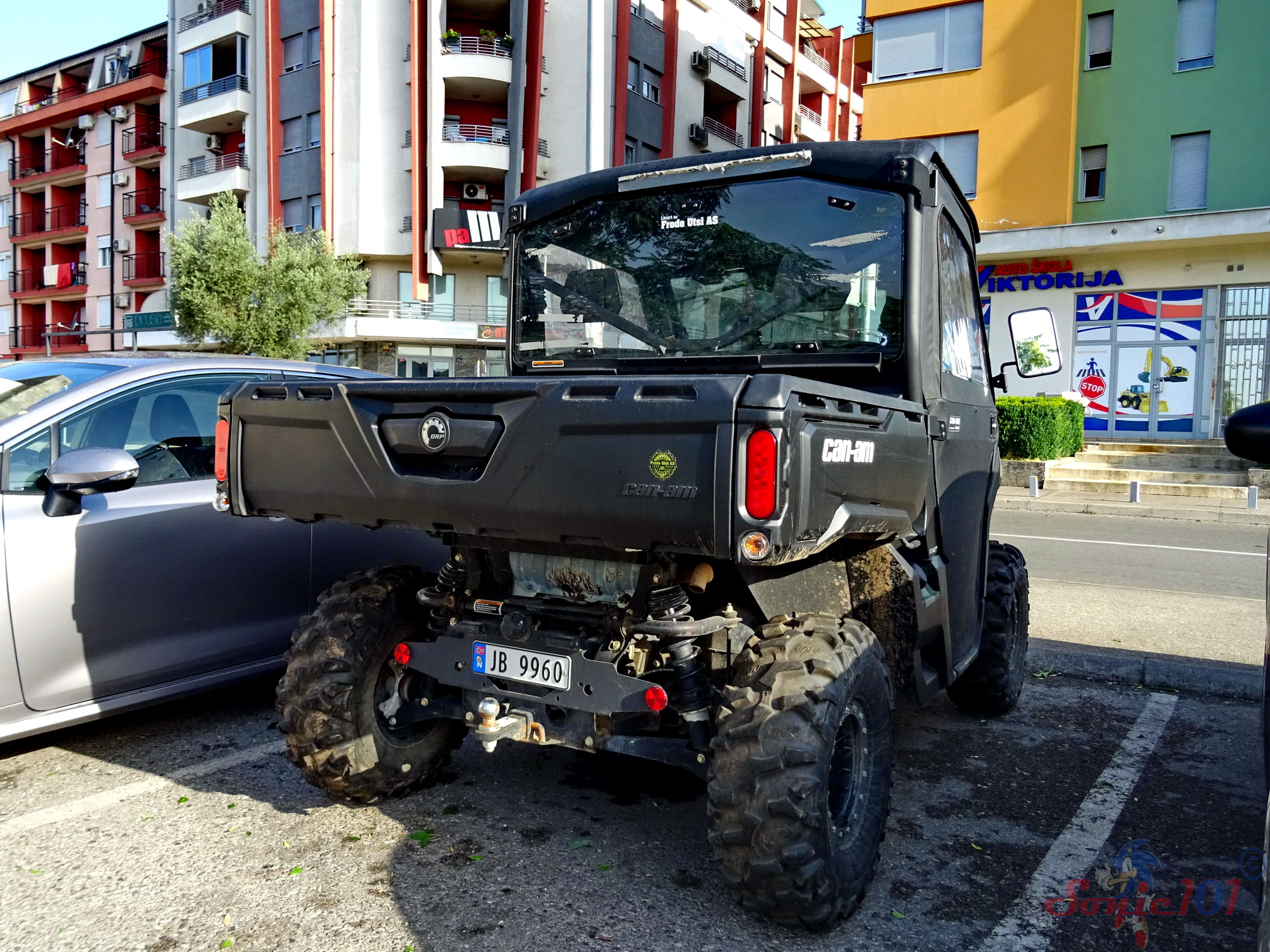 JB 9960, Can-Am Traxter 