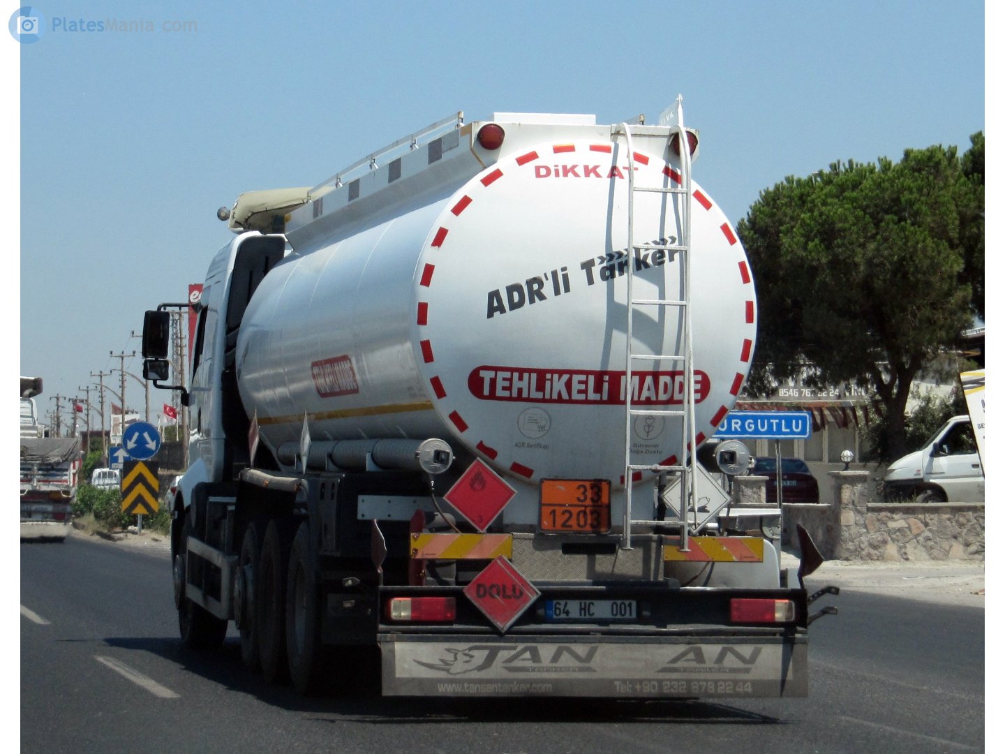 64 HC 001, Ford Cargo 