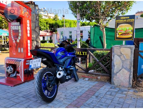 10 KA 787, Yamaha YZF