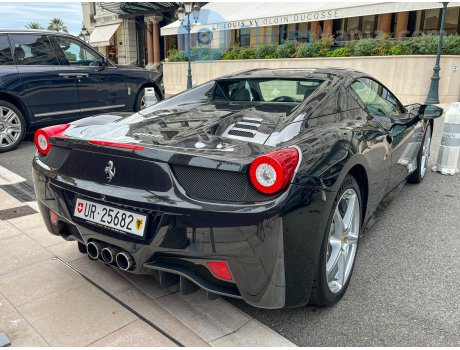 UR 25682, Ferrari 458