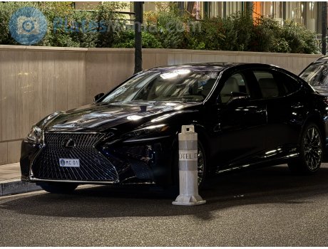 MC01, Lexus LS