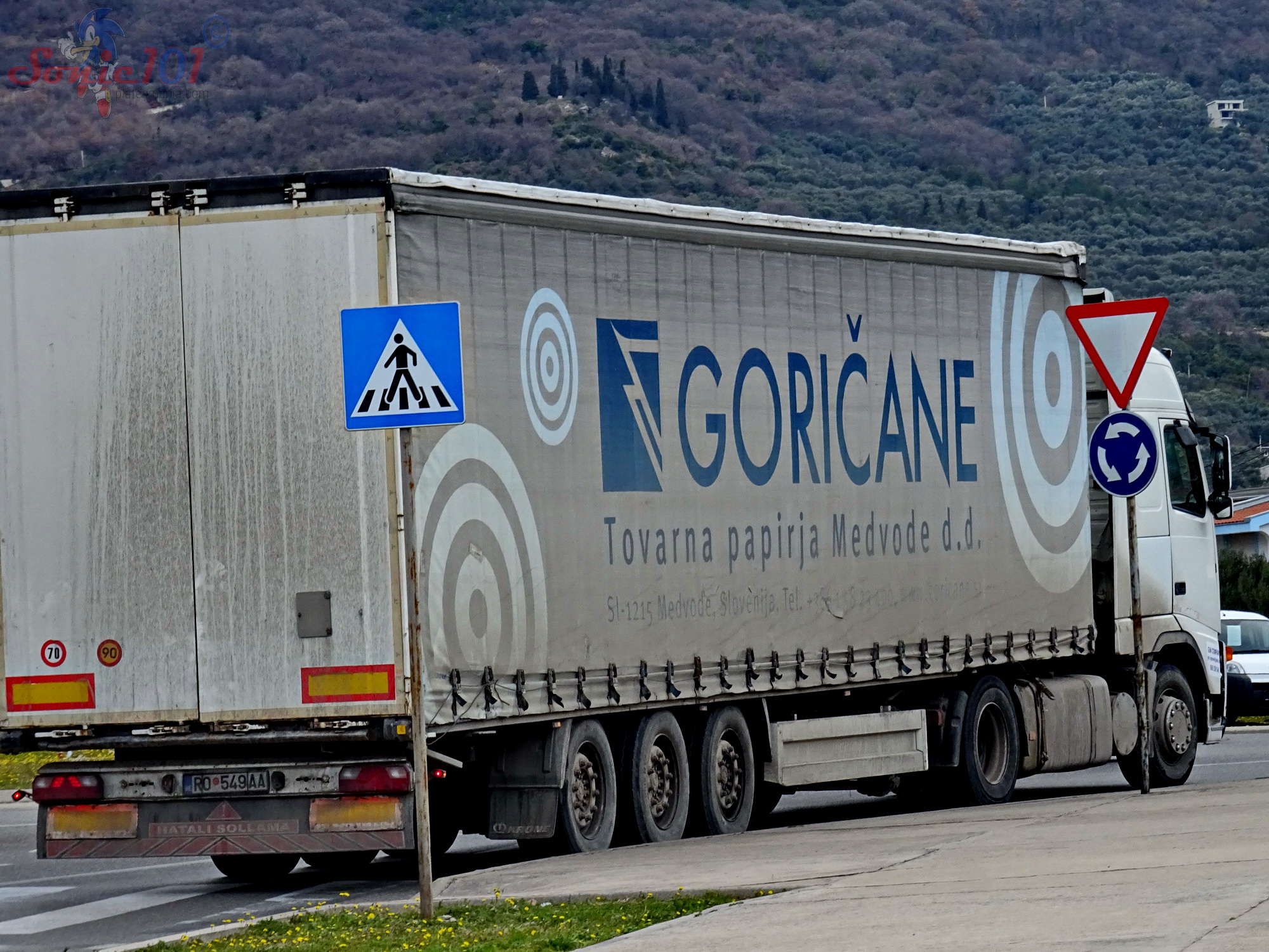 RO 549AA, Krone Paper Liner 