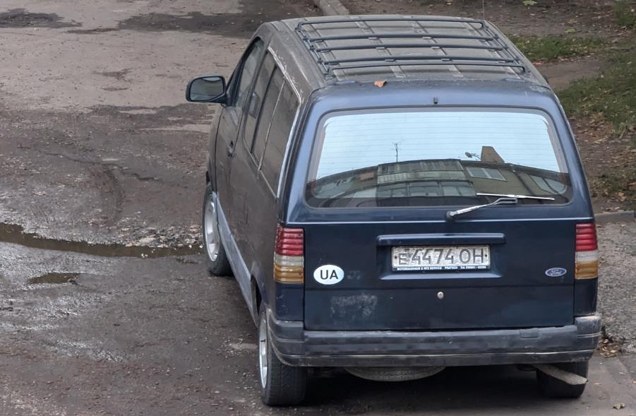 е 4474 ОН, Ford Aerostar 1st gen (VN1), 1985–1997