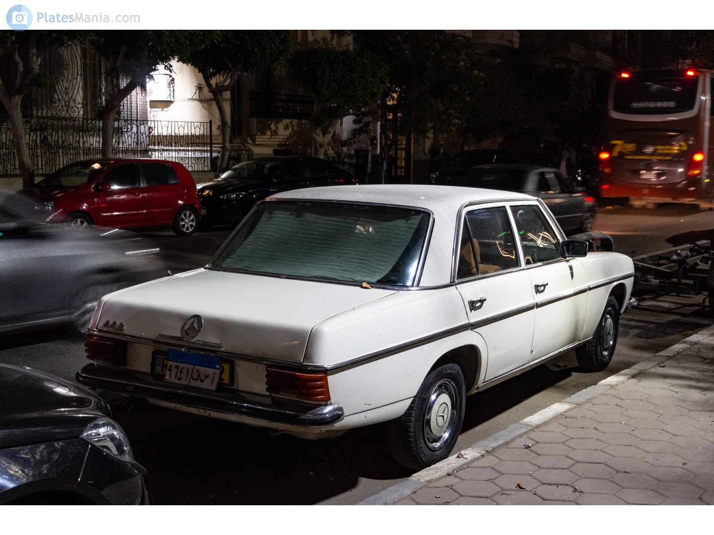 ٩٦٤١ فسأ, Mercedes-Benz E-Klasse 200–280 Sedan (W114/W115), 1967­–1976