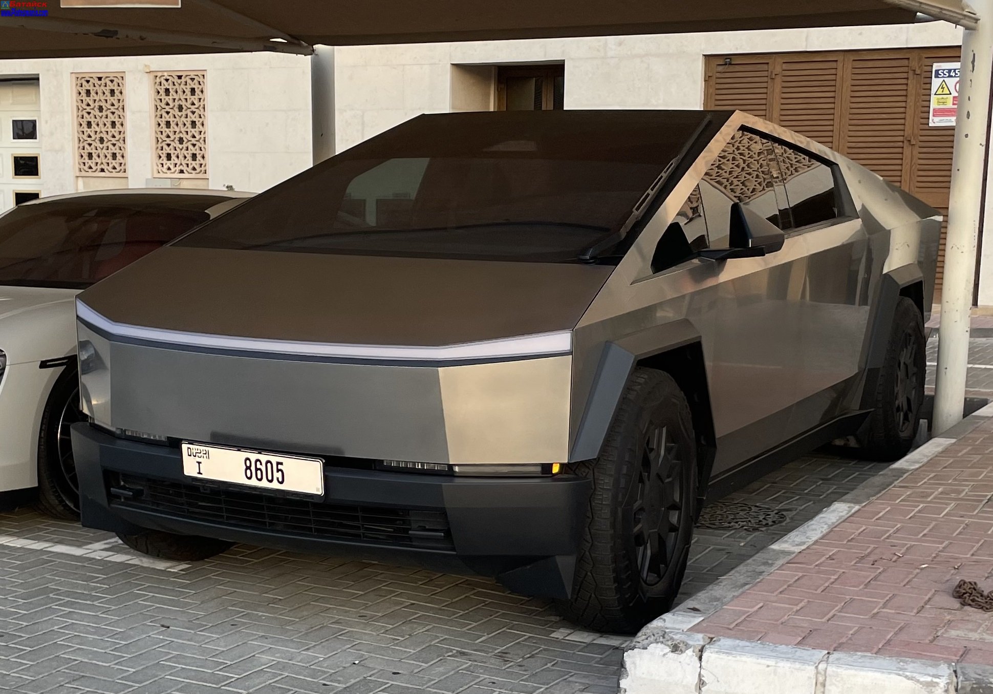 I 8605, Tesla Cybertruck 1st gen, 2023–