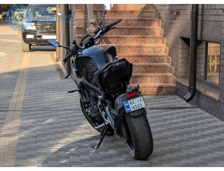 AC 4525 JA, Yamaha FZ