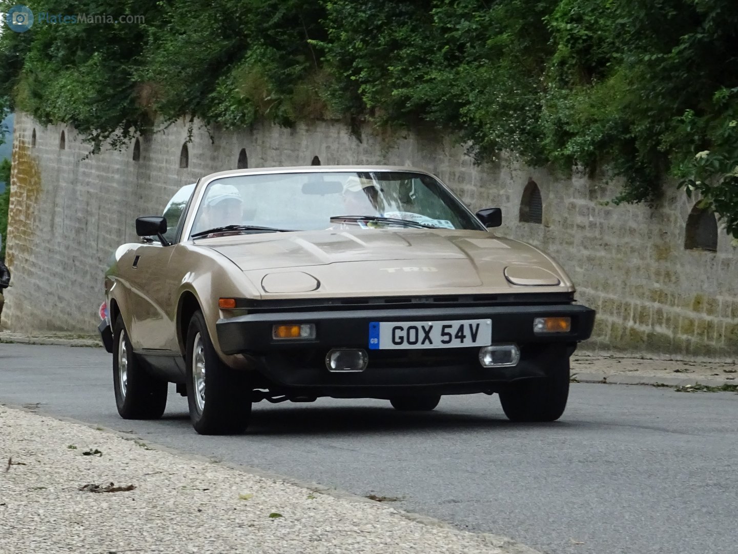 GOX54V, Triumph TR8 