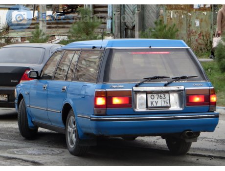 о763ку75, Toyota Crown