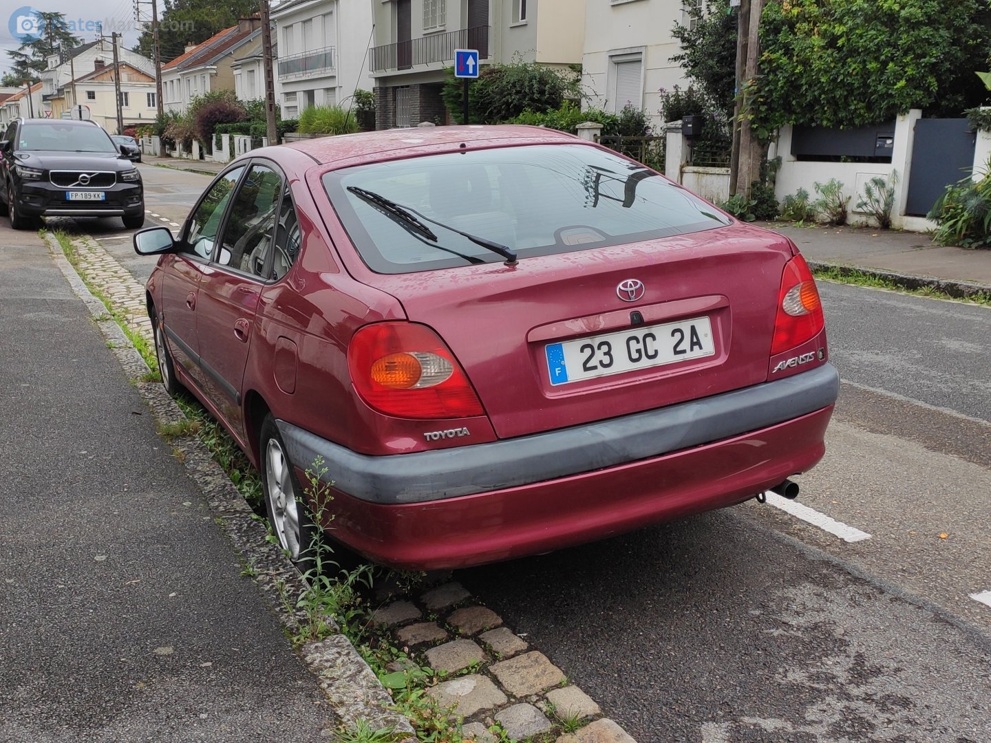 23 GC 2A, Toyota Avensis 1st gen Liftback (T220), 1997–2003