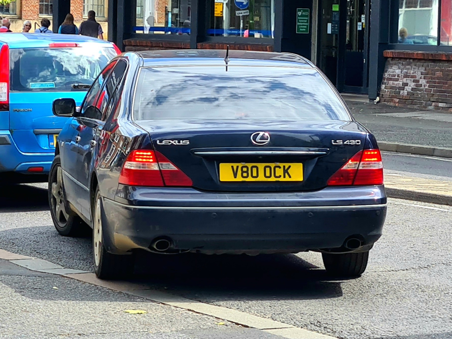 V80OCK, Lexus LS 3rd gen (XF30), 2000–2006