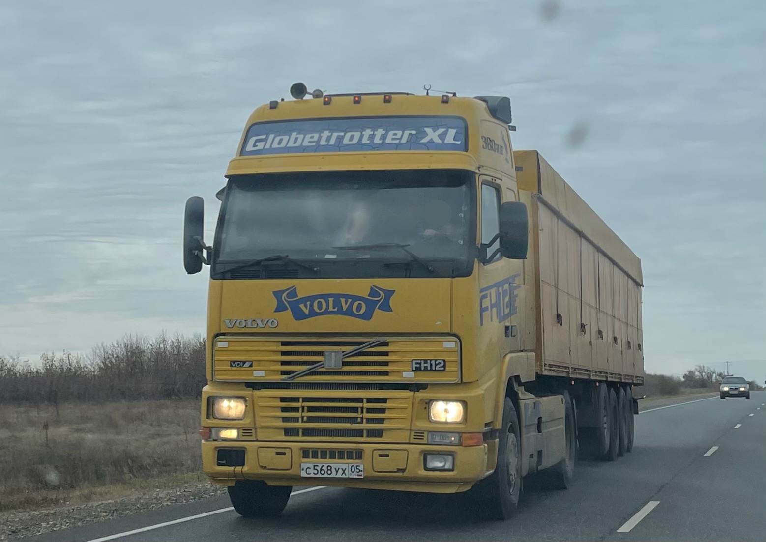 с 568 ух 05, Volvo FH 1st gen, 1993–2002