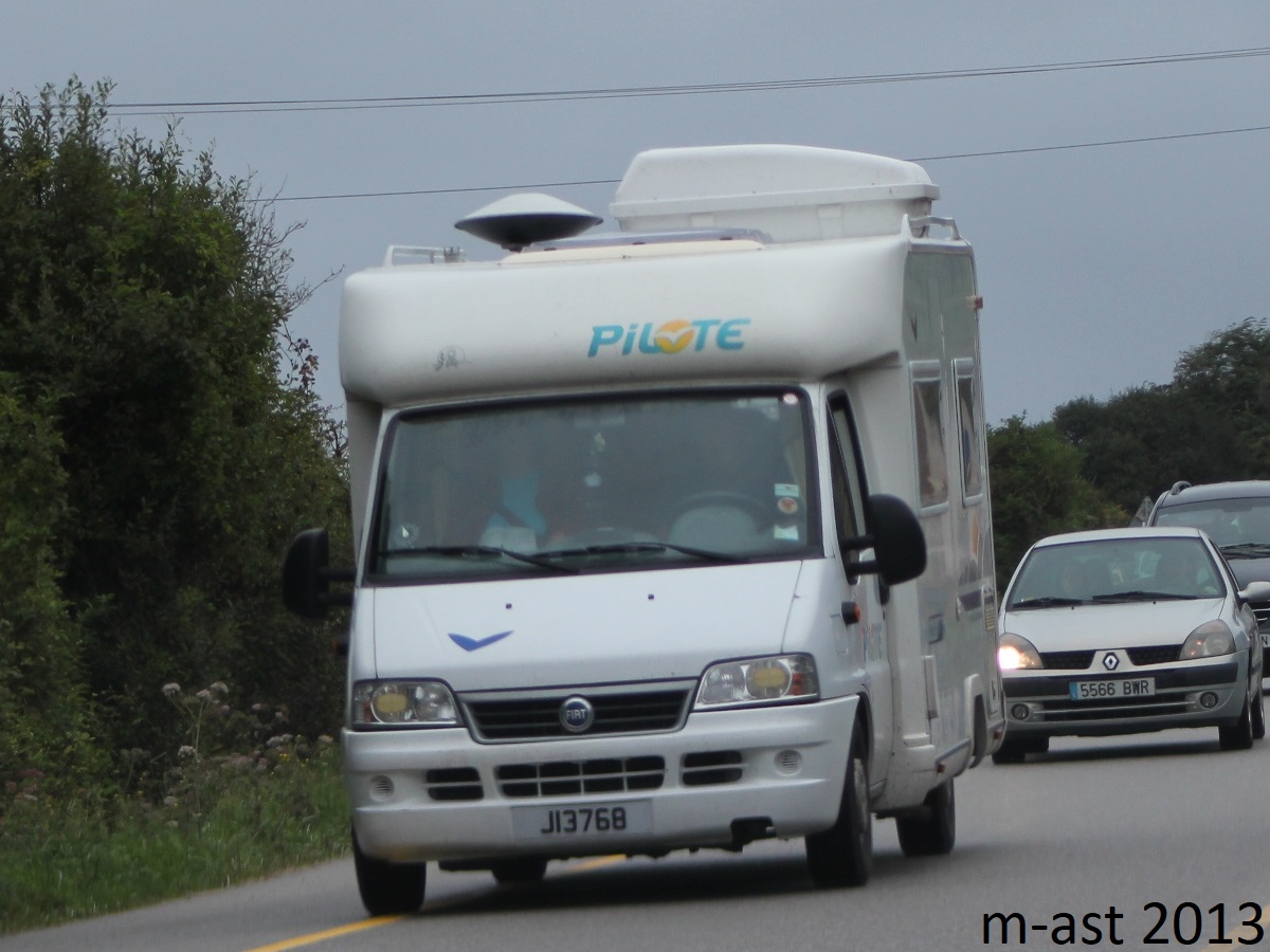J13768, Pilote P-Series 