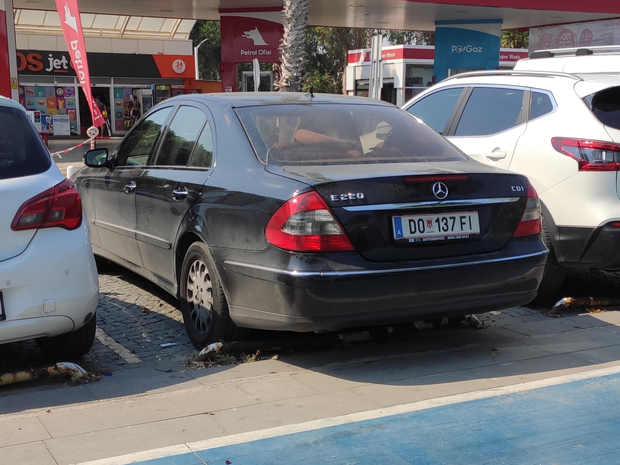 DO 137 FI, Mercedes-Benz E-Klasse 3rd gen Sedan (W211), 2002­–2009