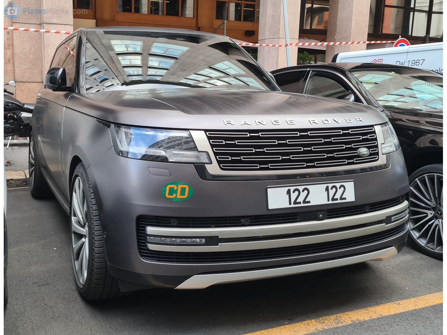 122122, Land Rover Range Rover 5th gen (L460), 2022–