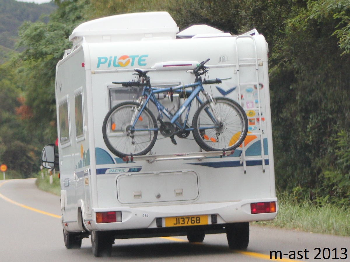 J13768, Pilote P-Series 